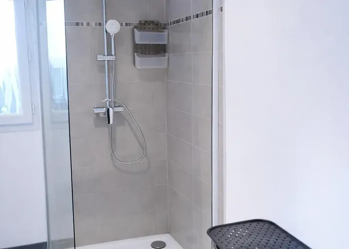 بيت للعطل Maison Cosy Proche - Cour & Parkings *